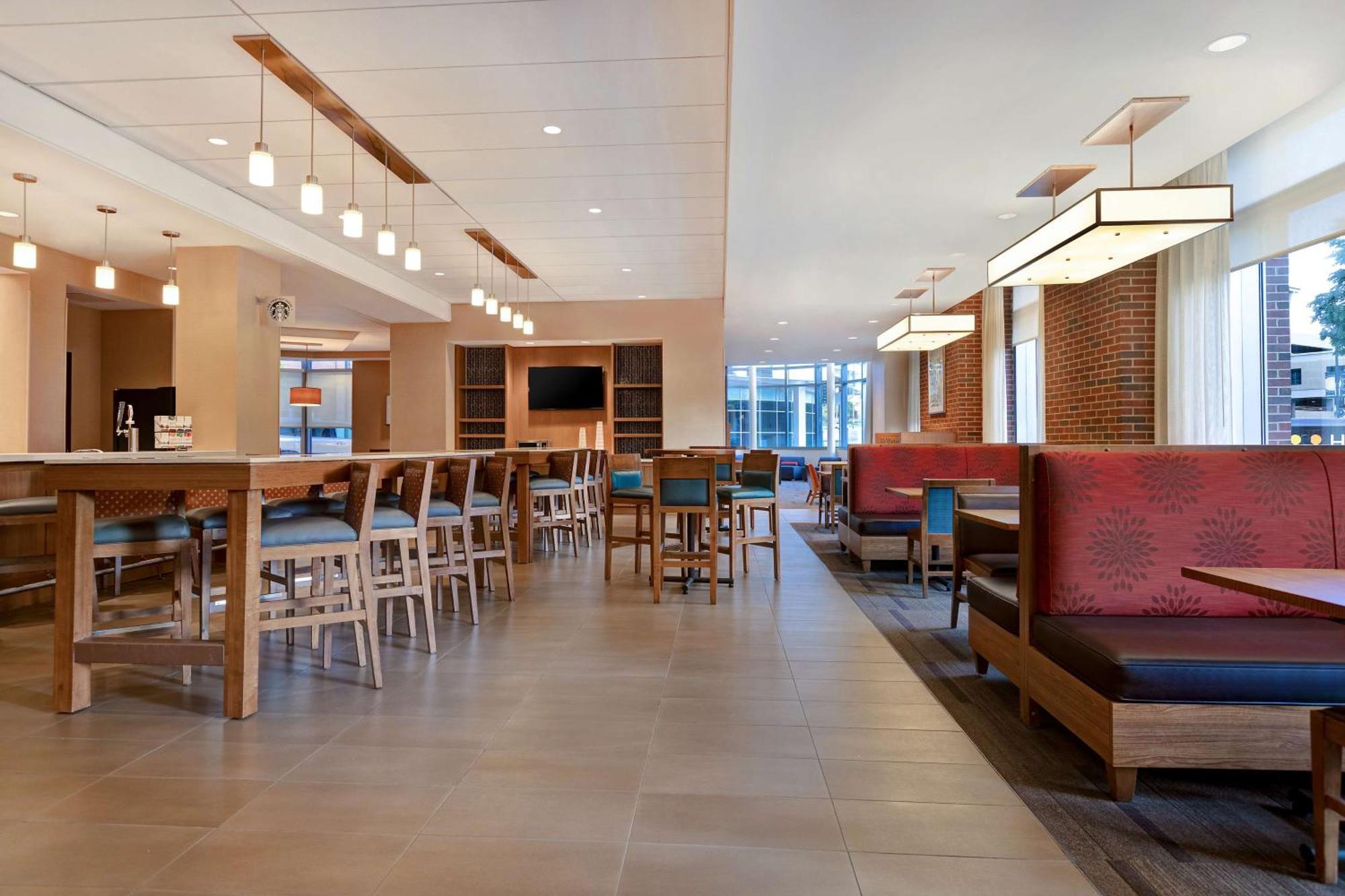 Hyatt Place Bloomington / Normal Exteriör bild
